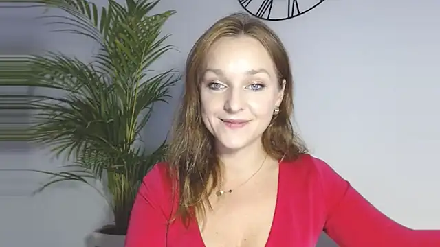 AliciaDesire's cam snapshot