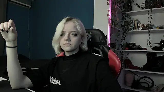 Holy_Mistress_S live sex cam