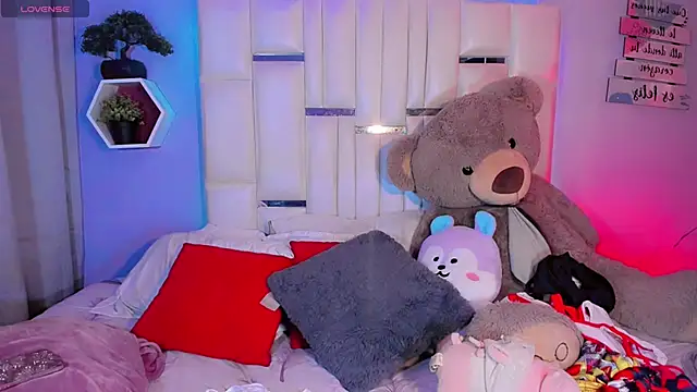 Aileen_18 live sex cam