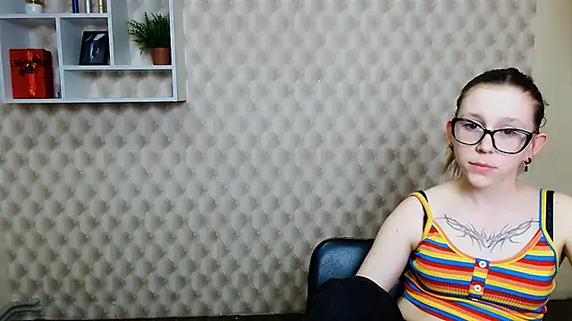 _MiraGold_'s cam snapshot