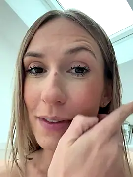 lola_tentatiion live sex cam