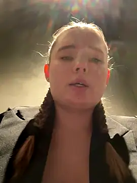 StephanieMur's cam snapshot