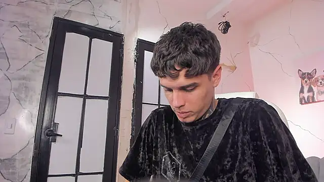 Declan-Fox's cam snapshot