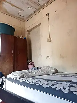 PetiteSquirtQueen's cam snapshot