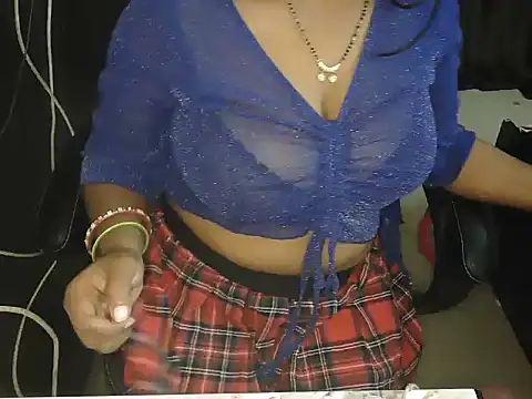 bold_naina's cam snapshot