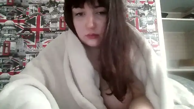 Lynylou live sex cam