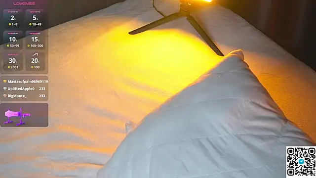 LilyBerryy's cam snapshot