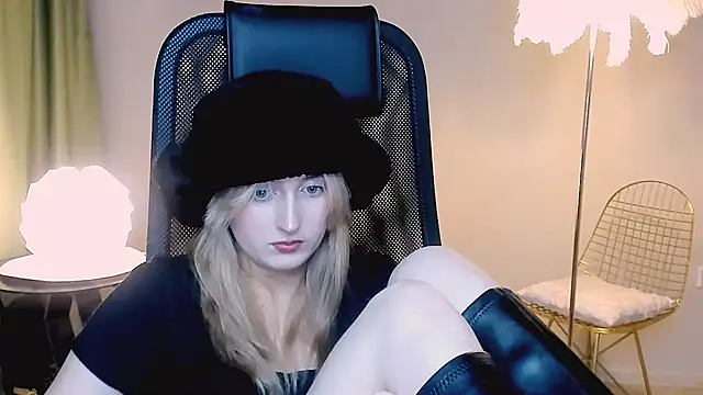 ScarlettScril's cam snapshot