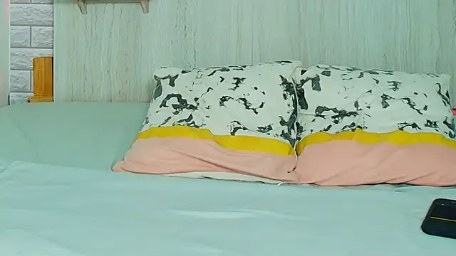 ZaraRousse's cam snapshot