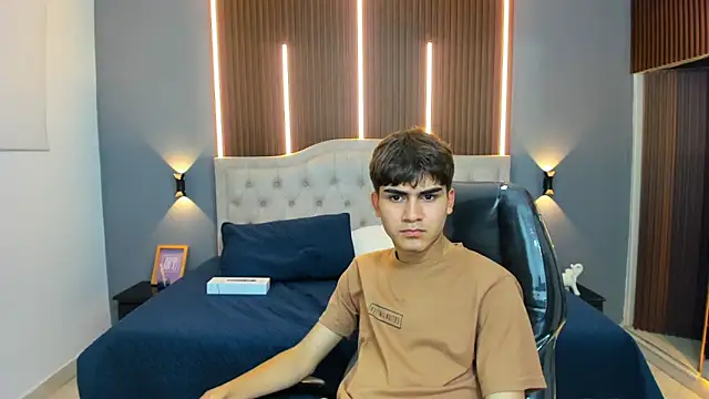 Tommy18__ live sex cam