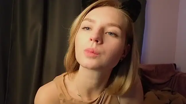 BaileyBernos live sex cam