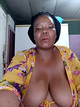 boobsqueenxo's cam snapshot