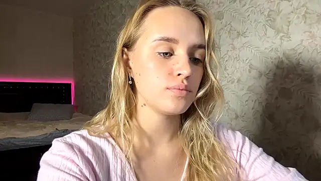 ElisabetLorney's cam snapshot