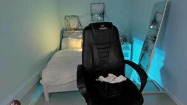 StephanieBoobs live sex cam