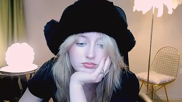 ScarlettScril's cam snapshot