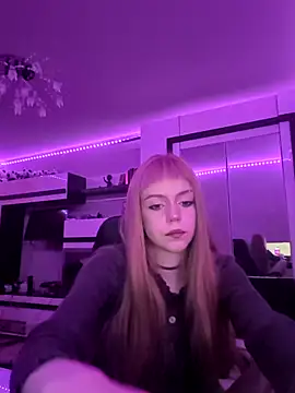 OpheliaMills's cam snapshot