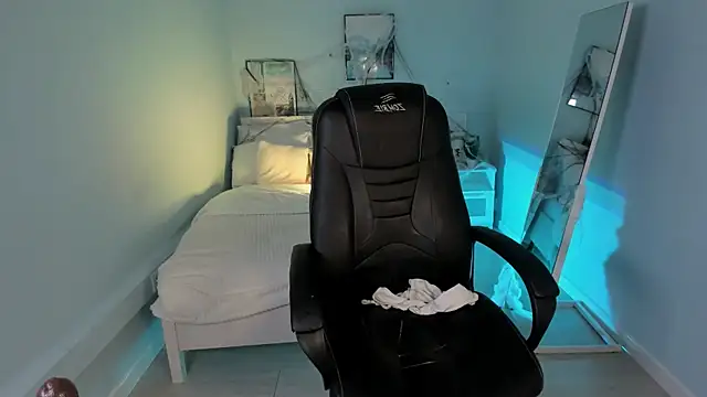 StephanieBoobs's cam snapshot