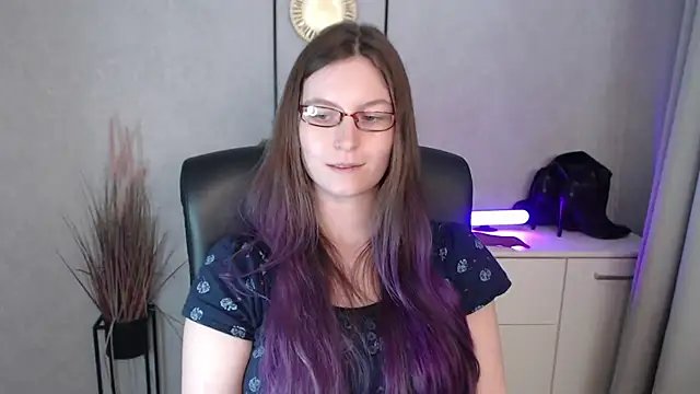 emmaxDelight's cam snapshot