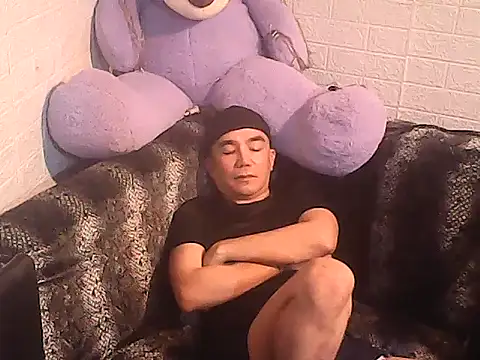 yourasiandesire69's cam snapshot