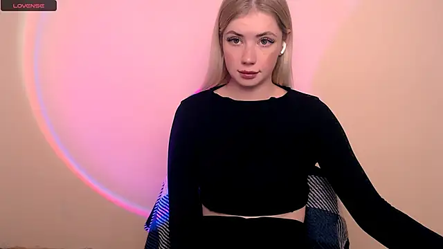 AliceHotty_'s cam snapshot