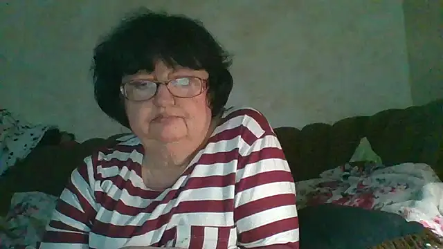 MilaSky5303's cam snapshot