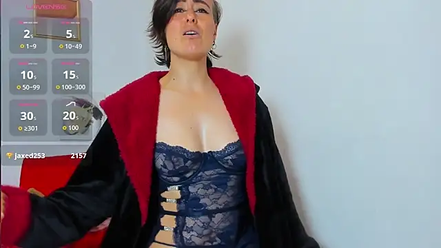 yasmin_goldenst's cam snapshot