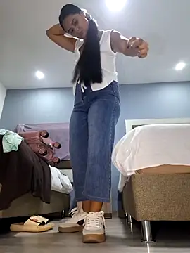 sexy-latin10's cam snapshot