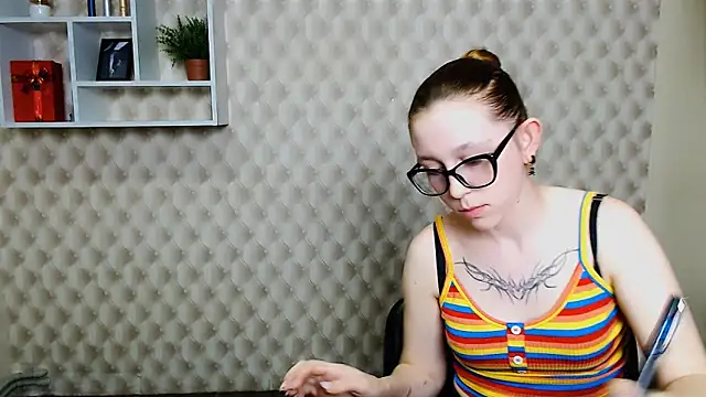 _MiraGold_'s cam snapshot