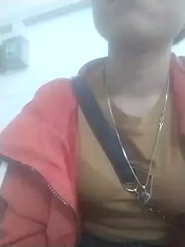 girl-ten's cam snapshot