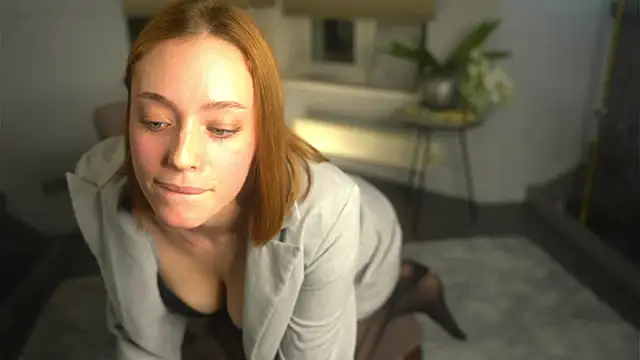 LucreciaAsters's cam snapshot