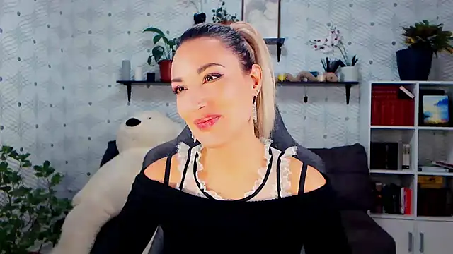 MillaXQueen's cam snapshot