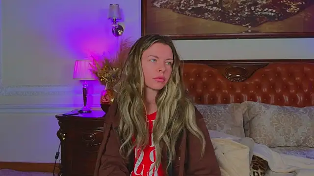 Real_Tini's cam snapshot