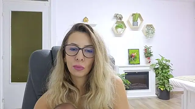 SukyGirl's cam snapshot