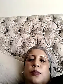 IndianLara's cam snapshot