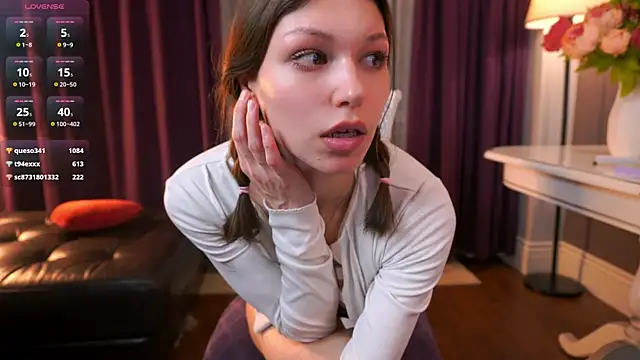 ElwynaBrickell's cam snapshot