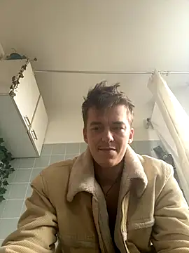 Toyjungee live sex cam