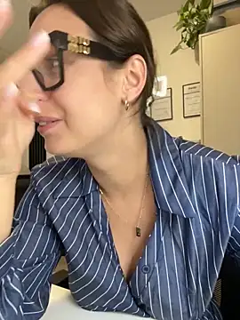 Hii_Lolla live sex cam