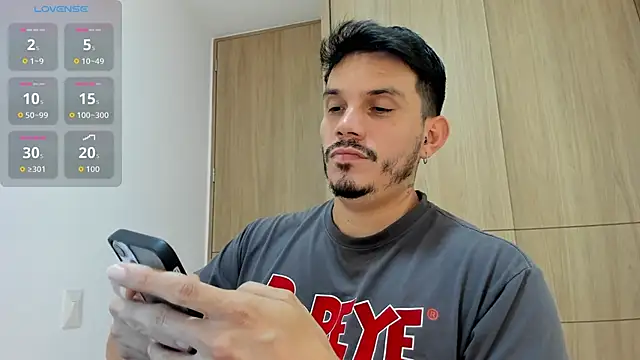 alejandro_stark live sex cam