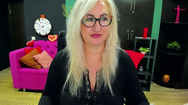 ChristyBrooks's cam snapshot