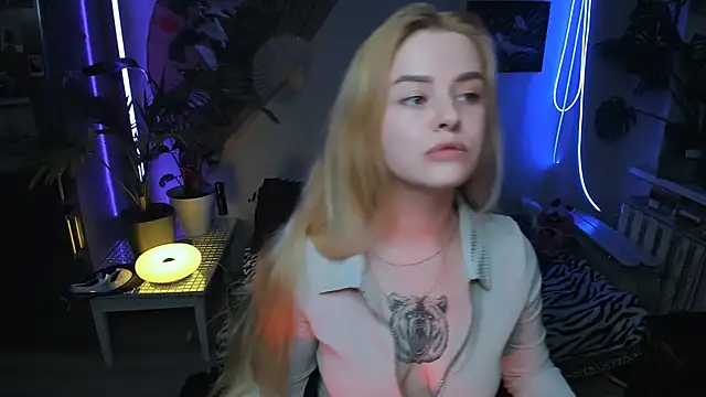 Alexa__Pirs's cam snapshot