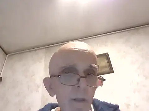 mariusica1@xh live sex cam