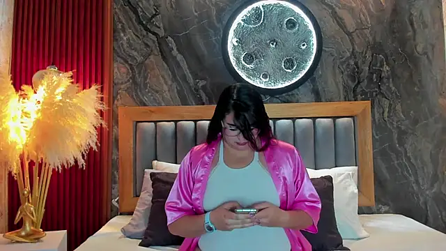 BellaPeers_'s cam snapshot