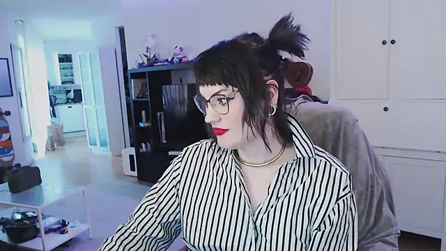 slutty_violet live sex cam