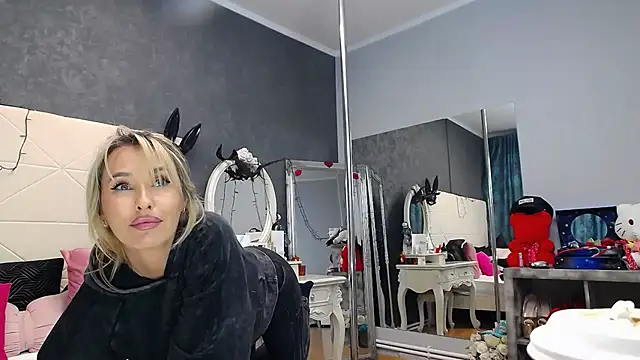 IssaSmith's cam snapshot