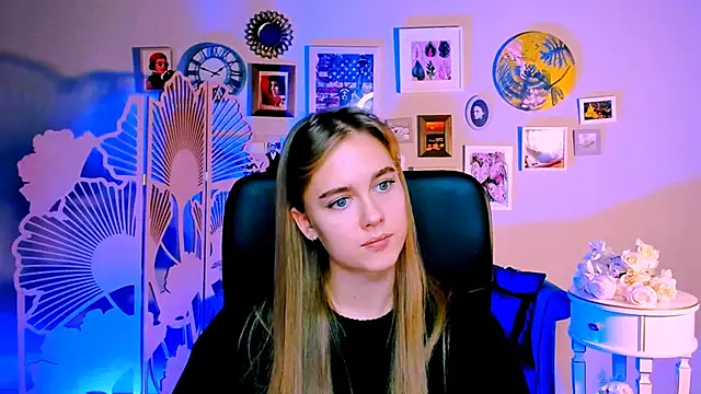 JuneWoods's cam snapshot