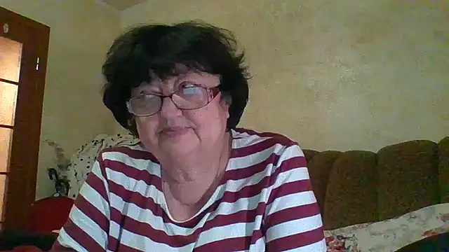 MilaSky5303's cam snapshot