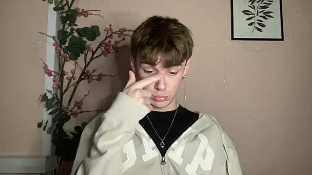 Milk_Guy live sex cam