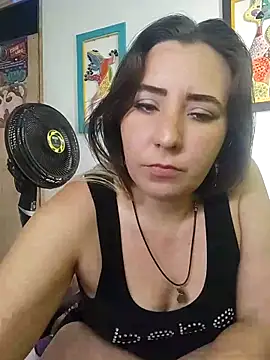 isabella_lovem's cam snapshot