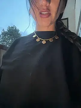 Ninabigtitied's cam snapshot