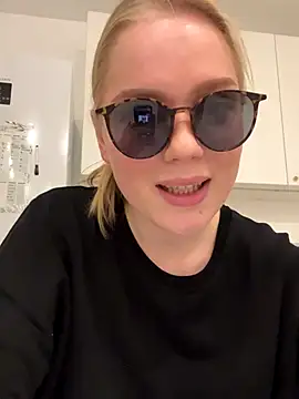 Little_Forest_ELF's cam snapshot